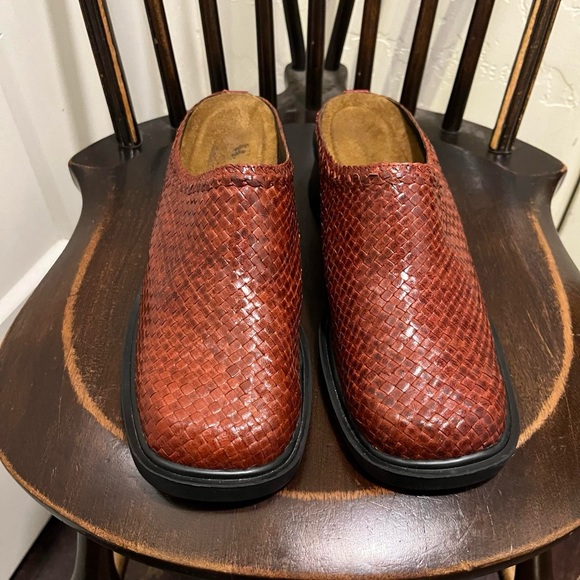 NAOT WOVEN RUST BROWN LEATHER SLIP ON COMFORT SIZE 40, US 9-9.5 - Picture 3 of 7